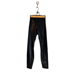 Lululemon Wunder Under Size 2 Black Foil High-Rise Tight Luminosity Shimmery